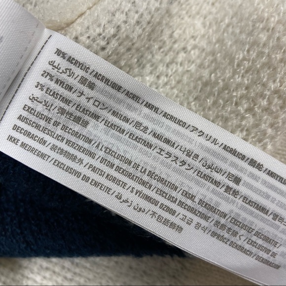 Abercrombie & Fitch Sweater - Size Extra Small - Picture 8 of 8